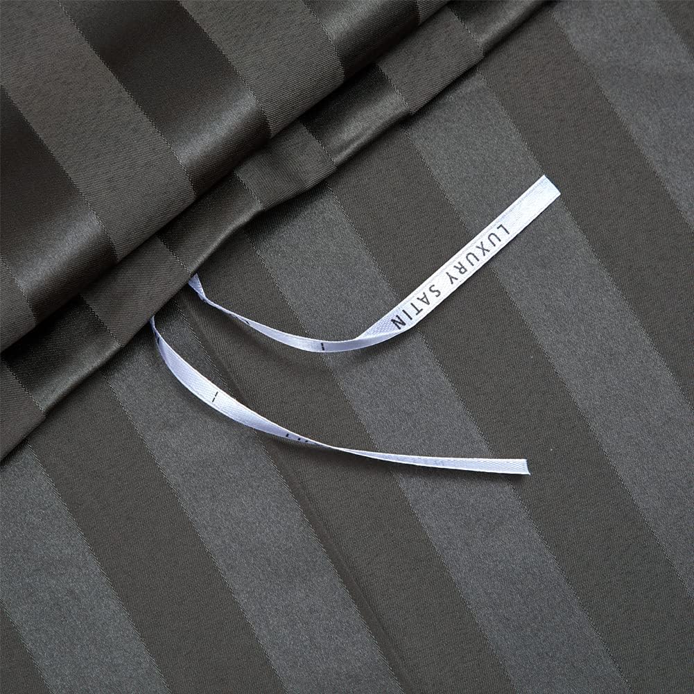 Satin stripe bedding set with duvet cover and two pillowcases silk-like texture