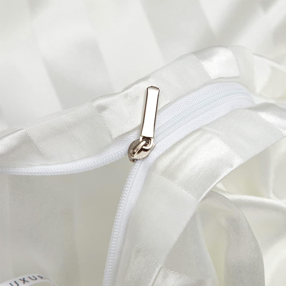Satin stripe bedding set with duvet cover and two pillowcases silk-like texture