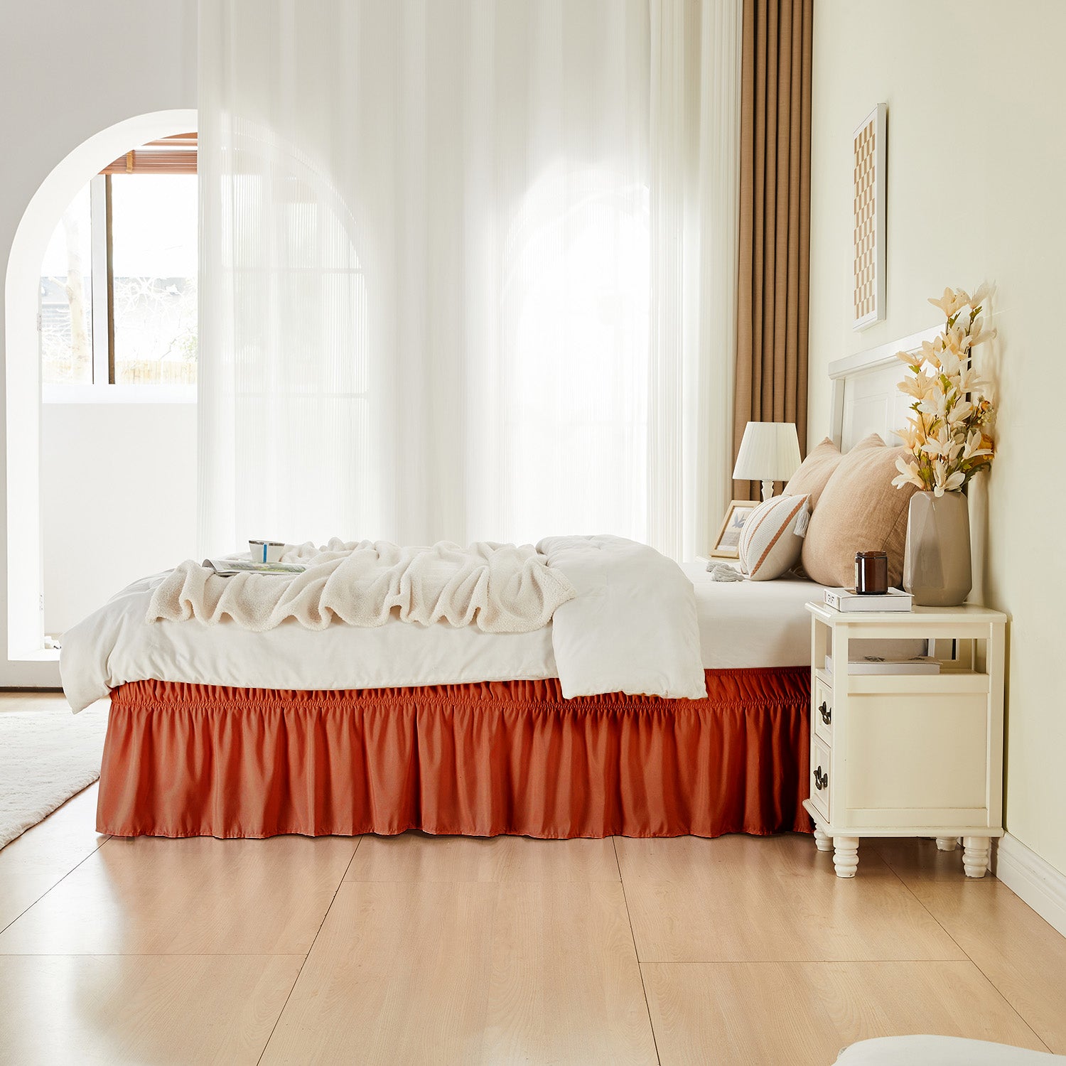 Double elastic bed skirt with 15 inch drop and elegant ruffle design