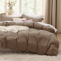 Double elastic bed skirt with 15 inch drop and elegant ruffle design