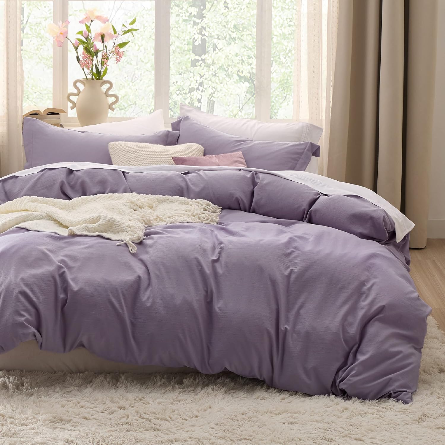 Double elastic bed skirt with 15 inch drop and elegant ruffle design