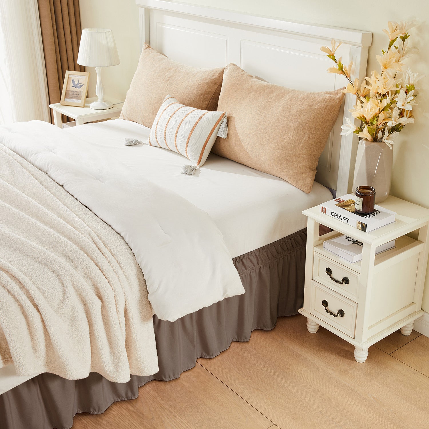Double elastic bed skirt with 15 inch drop and elegant ruffle design